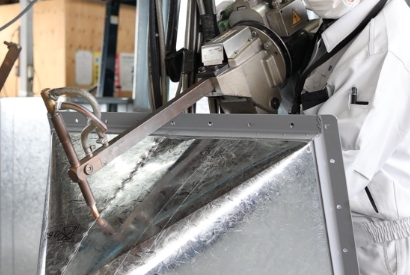 スポット溶接機